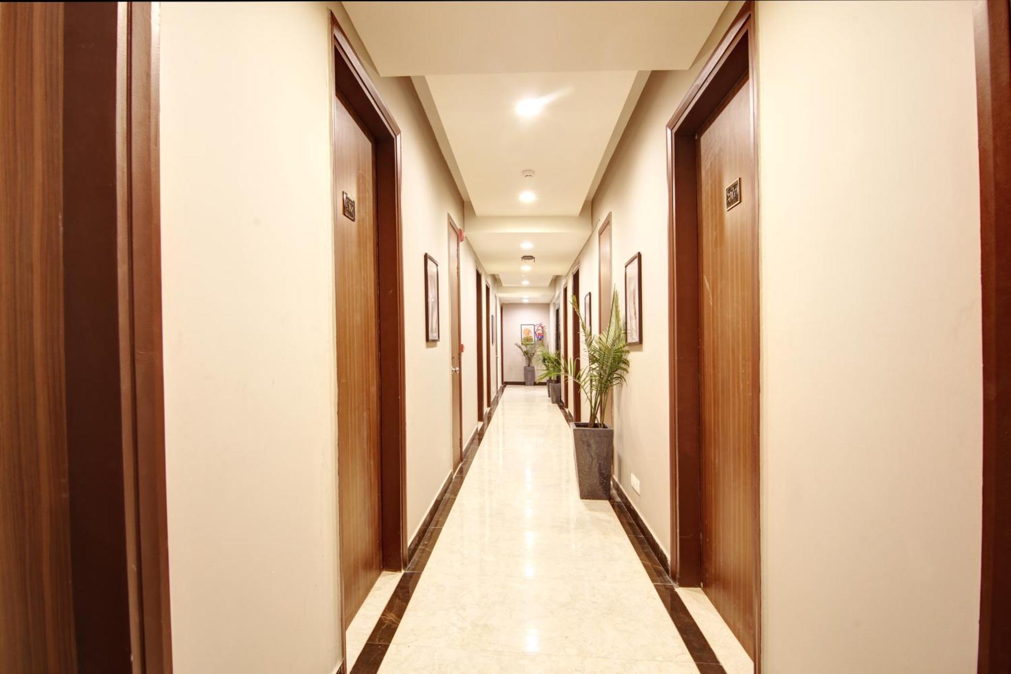 Saltstayz Sector 46 - Sohna Road And Near Paras Hospital Gurgaon Exterior foto